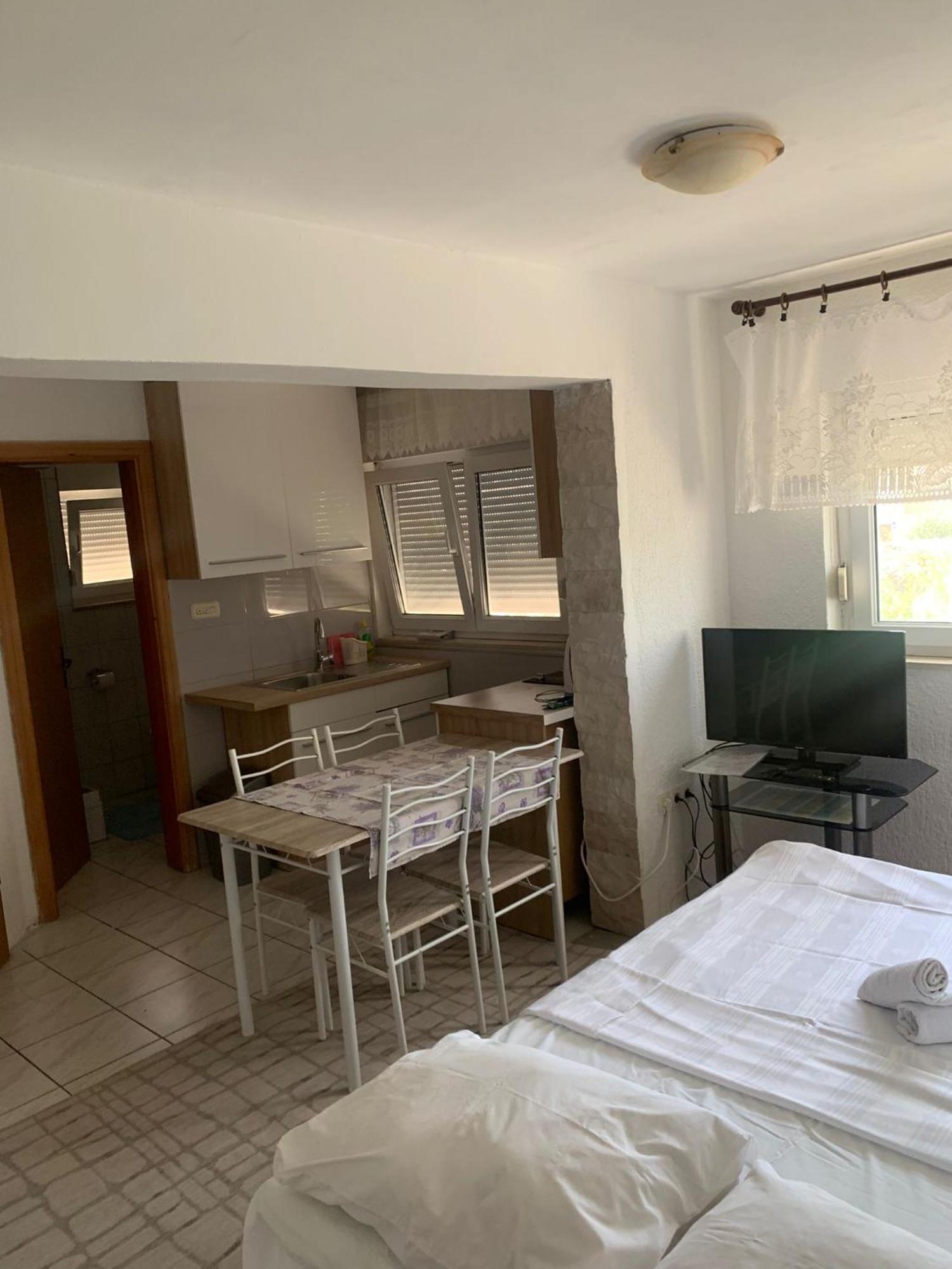 Apartmani Kutlesa 보디체 외부 사진